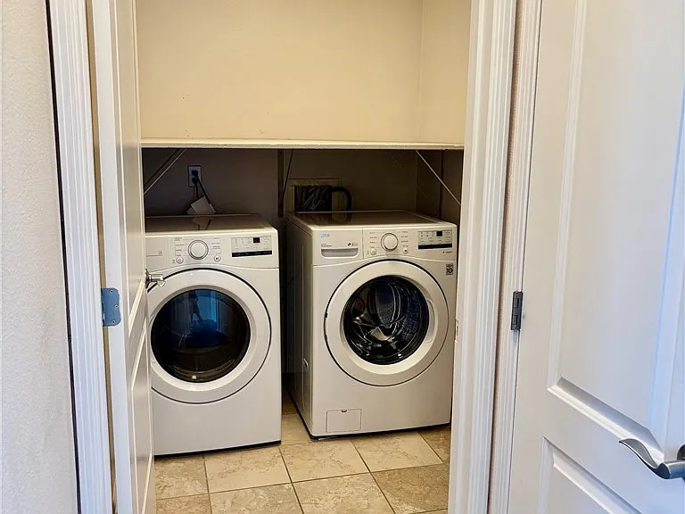 629 Traction Ave #606 — Photo 8