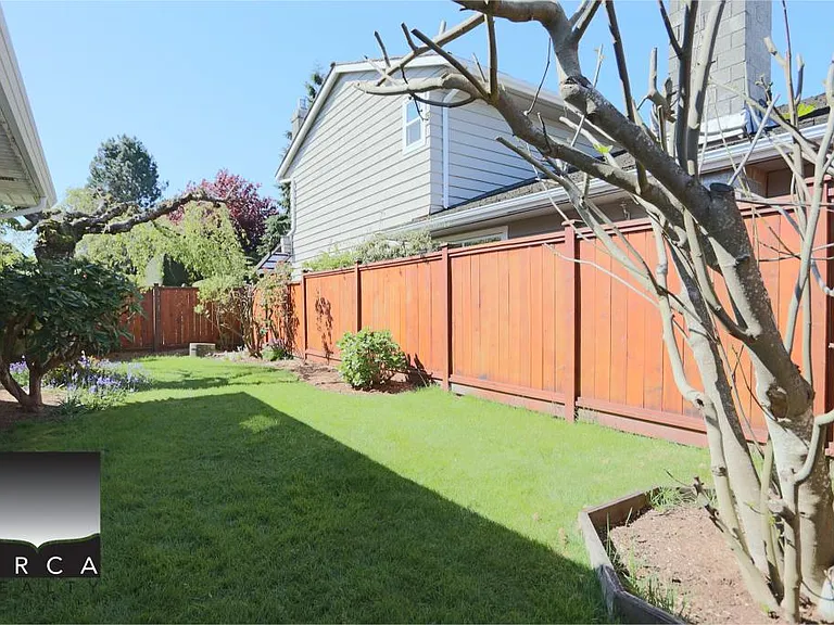 6400 Dakota Dr — Photo 7