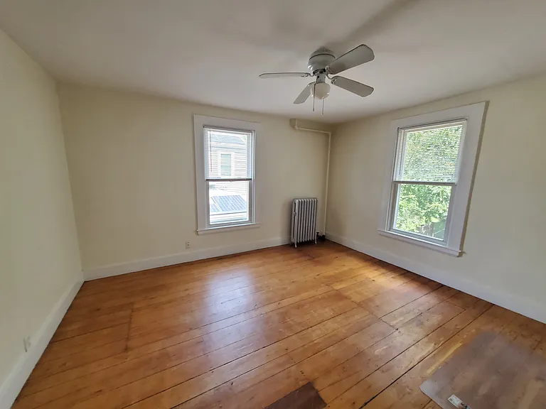 22 Eastburn St — Photo 12