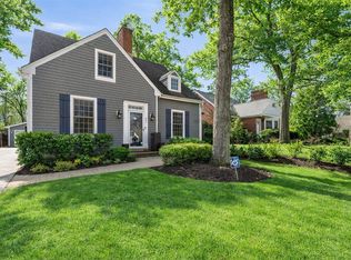 661 Greenview Pl, Lake Forest, IL 60045