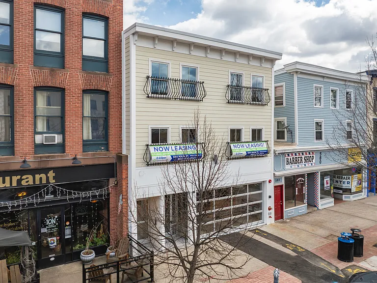 584 Main St #I — Photo 8