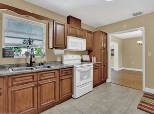 909 Hollyhock Ct, Lake Placid, FL 33852