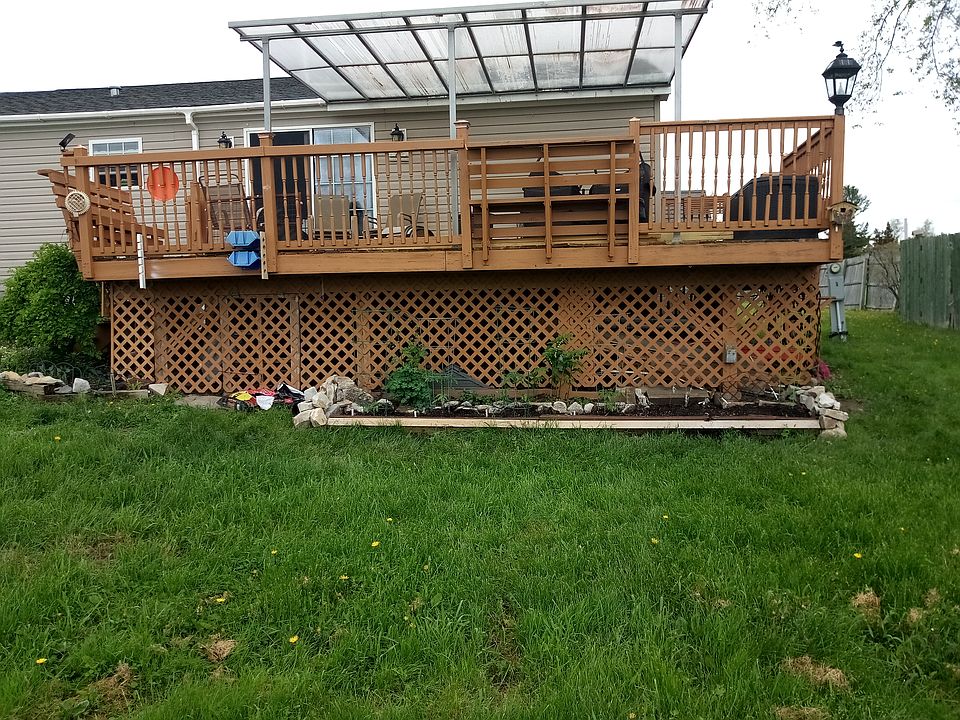 Huge covered deck