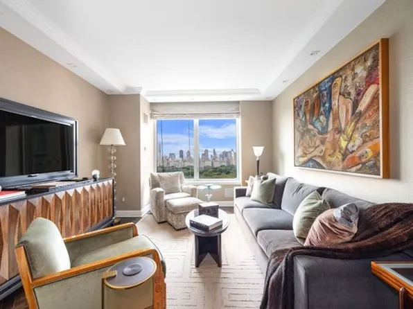 15 West 63rd Street image 1 of 13