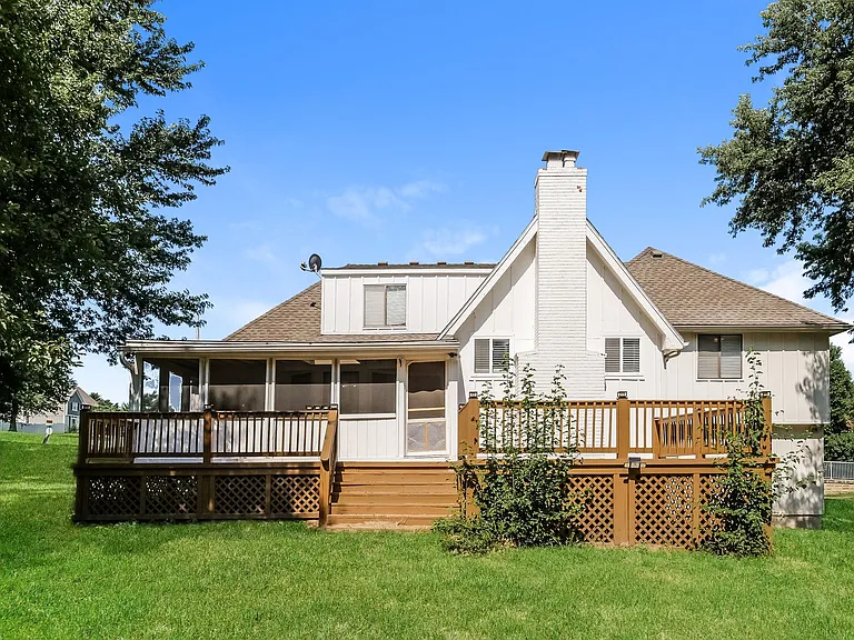 15045 Switzer Rd — Photo 30