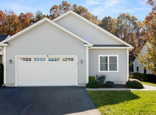 10 Pine Grove Ln, West Greenwich, RI 02817