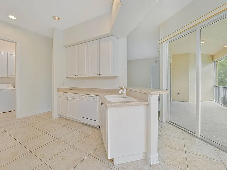 6031 Jonathans Bay Cir #502 — Photo 11