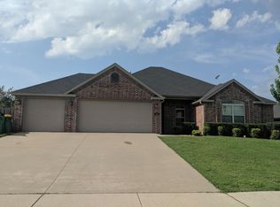 7882 Alivia Cir, Springdale, AR 72762