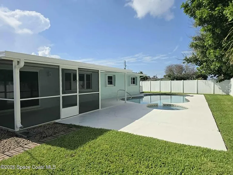 598 Verbenia Ct — Photo 14