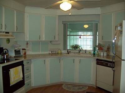 2nd image of 4 Harbor Oaks Dr