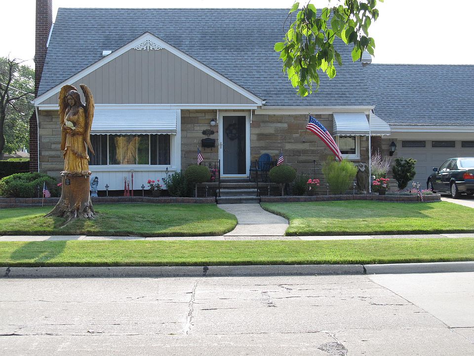 1st image of 7607 Buckingham Ave