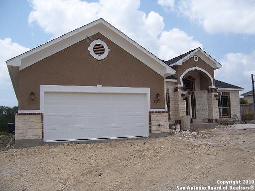 2nd image of 301 S ROLLING OAKS