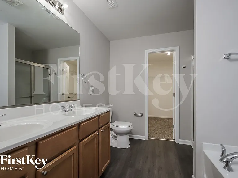 612 Brassfield Dr — Photo 10