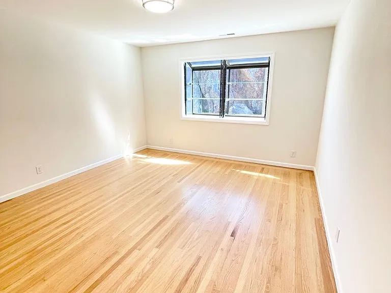 1789 14th Ave — Photo 14