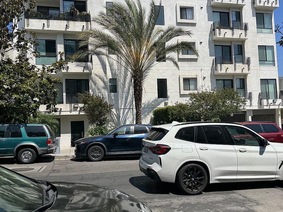 1st image of 1046 S Serrano Ave #4