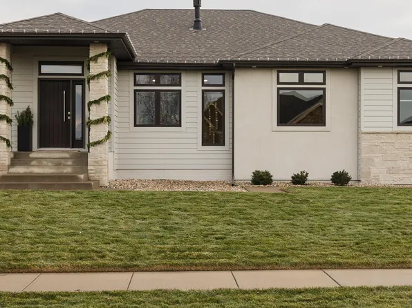 9005 W Dragonfly Dr, Sioux Falls, SD 57107