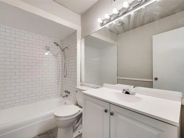 9829 Park Lane Ct #B — Photo 76