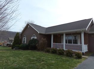 321 Carol Hill Dr, Blountville, TN 37617