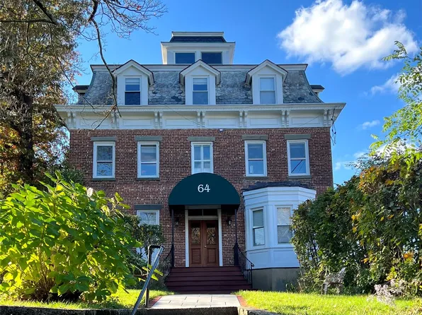 64 Anstice St #3F, Oyster Bay, NY 11771