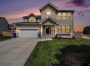 16643 Loop Cir, Omaha, NE 68136