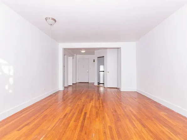 271 Clarkson Avenue image 1 of 6