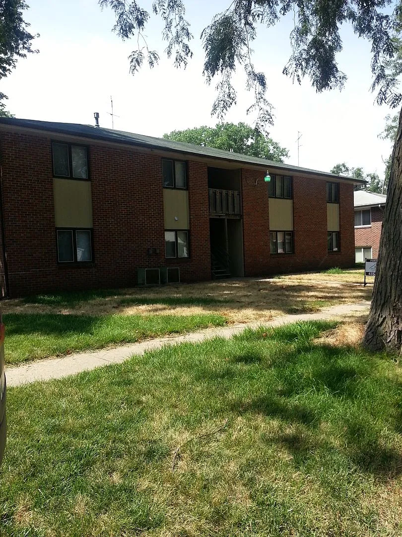 3831 St. Paul Ave. Apartments — Photo 1