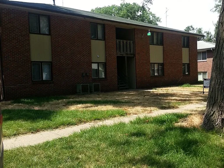 3831 Saint Paul Ave — Photo 1