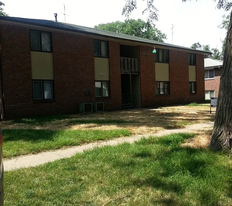 3831 Saint Paul Ave