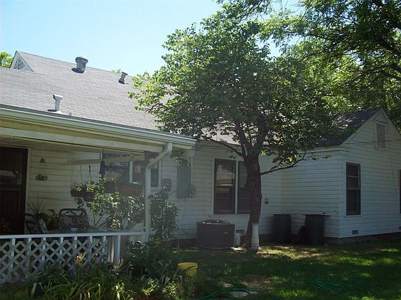 5th image of 2309 Berkley St