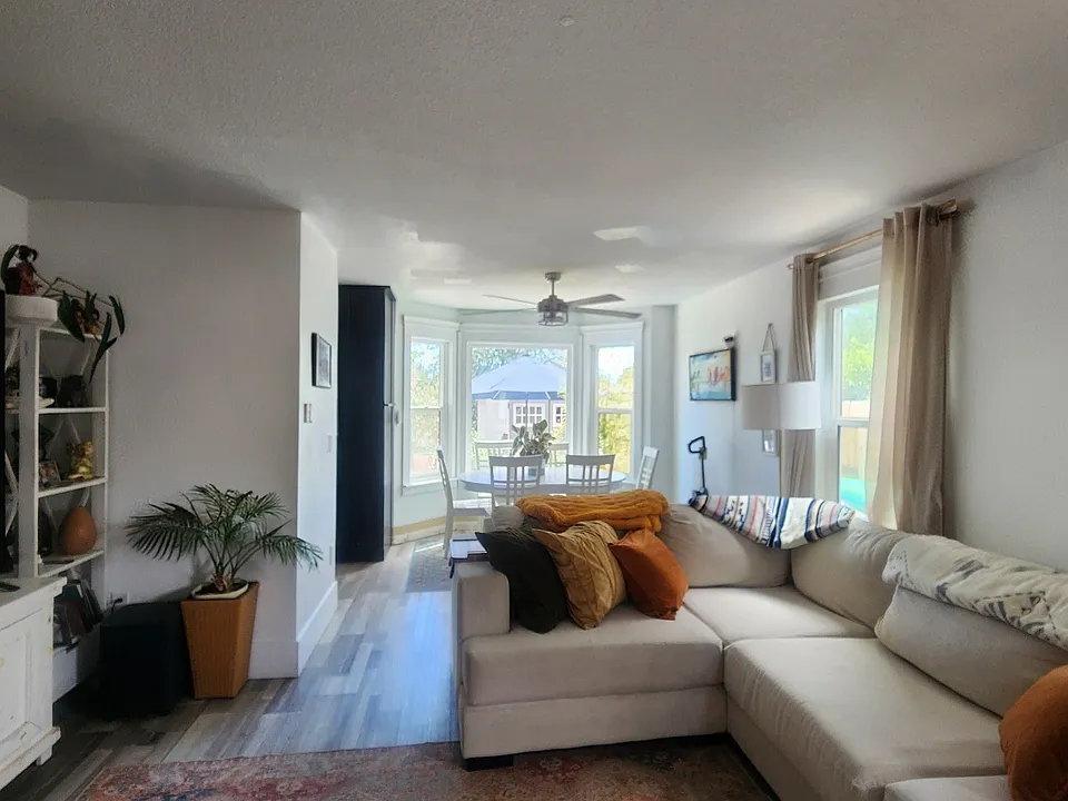 1627 Satellite Dr