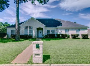1 Windmere Dr, Texarkana, TX 75503