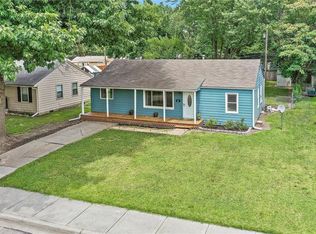 1212 E Fredrickson Dr, Olathe, KS 66061