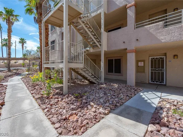 2076 Mesquite Ln APT 102, Laughlin, NV 89029