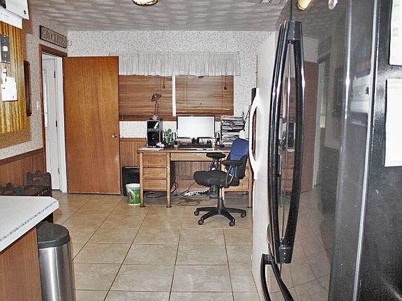 4th image of 2909 E Bland St