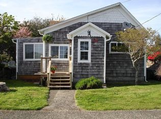 414 Lake St, Ilwaco, WA 98624