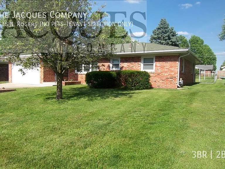 3538 N Rogers Ave — Photo 1