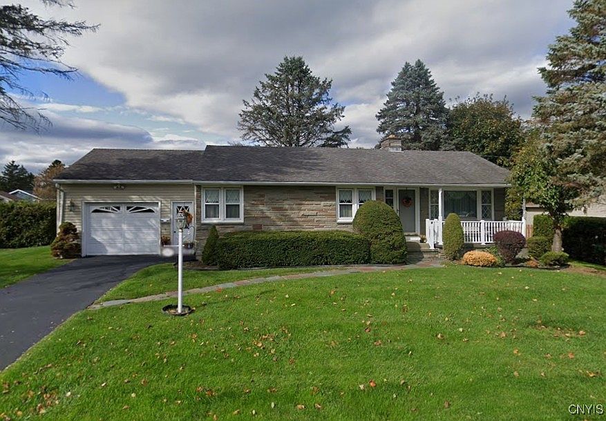 1st image of 303 Washington Dr