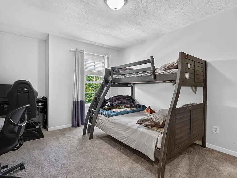 3811 Pine Bank Dr — Photo 38