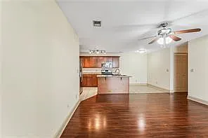 3 bed, 2.0 bath, 1403 sqft, $2,250 — Photo 4