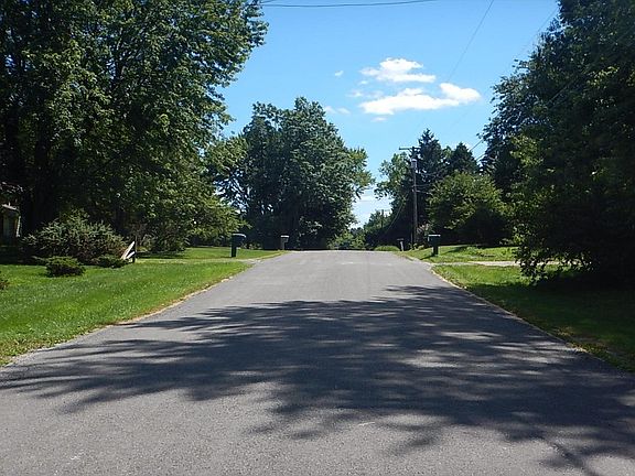 5th image of 2428 Sarah Dr