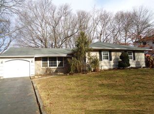 33 Rodney St, Port Jefferson Station, NY 11776