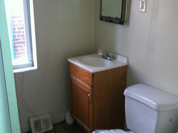 5th image of 648 E Wishart St