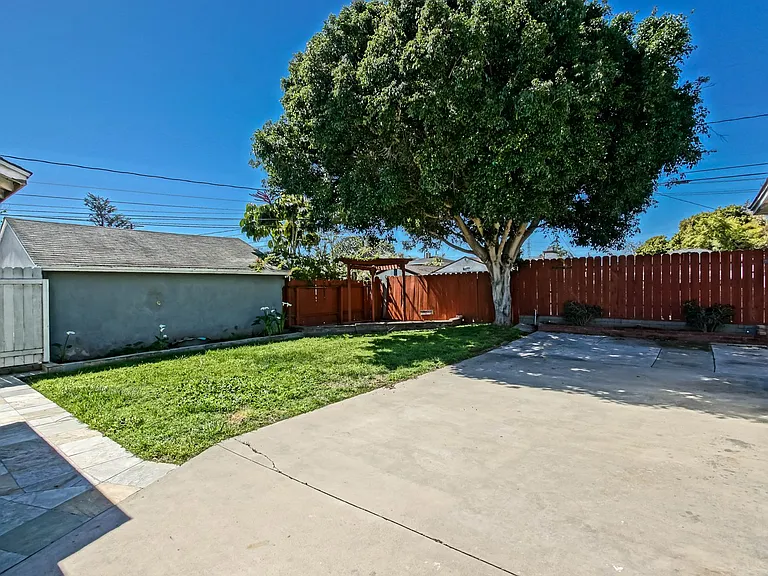 2911 Blaisdell Ave — Photo 3
