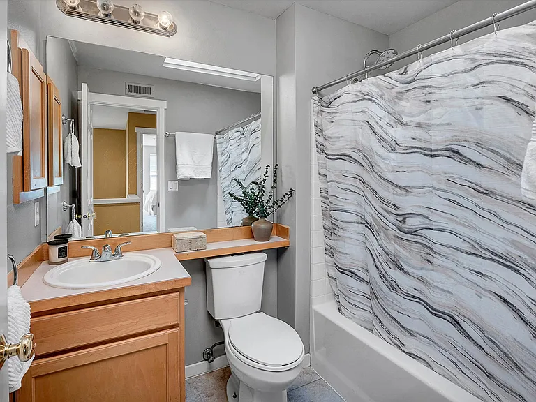 1601 NE Katsura St #501 — Photo 21