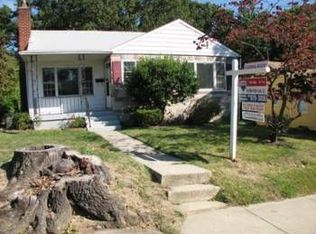 5301 S 12th St, Arlington, VA 22204