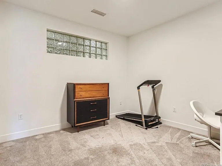 3500 S Corona St #203 — Photo 15