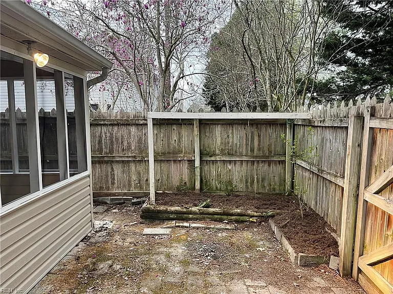 808 Quesnel Dr — Photo 41
