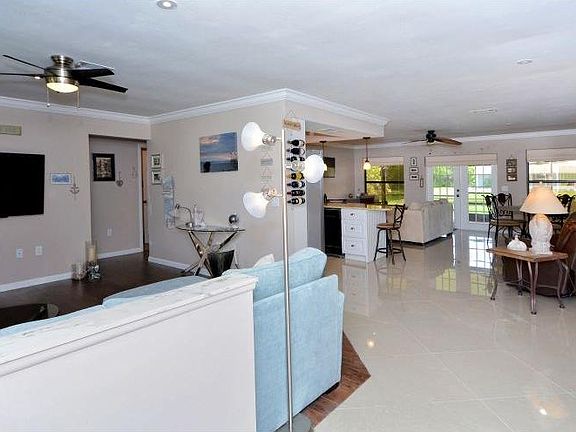 4th image of 4194 Prairie View Dr N