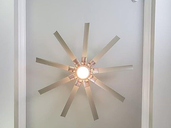 4th image of 10252 Asbury Ave