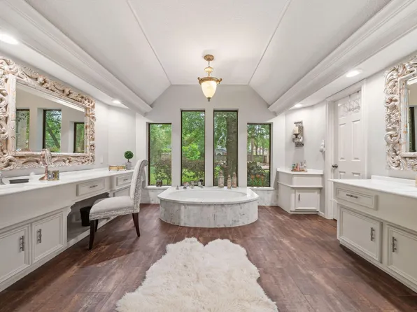 15427 Terrace Oaks Dr, Houston, TX 77068